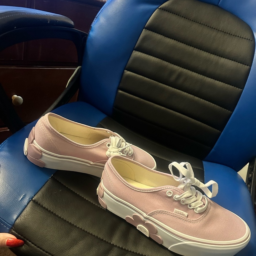 Woman’s vans platform shoes authentic stac